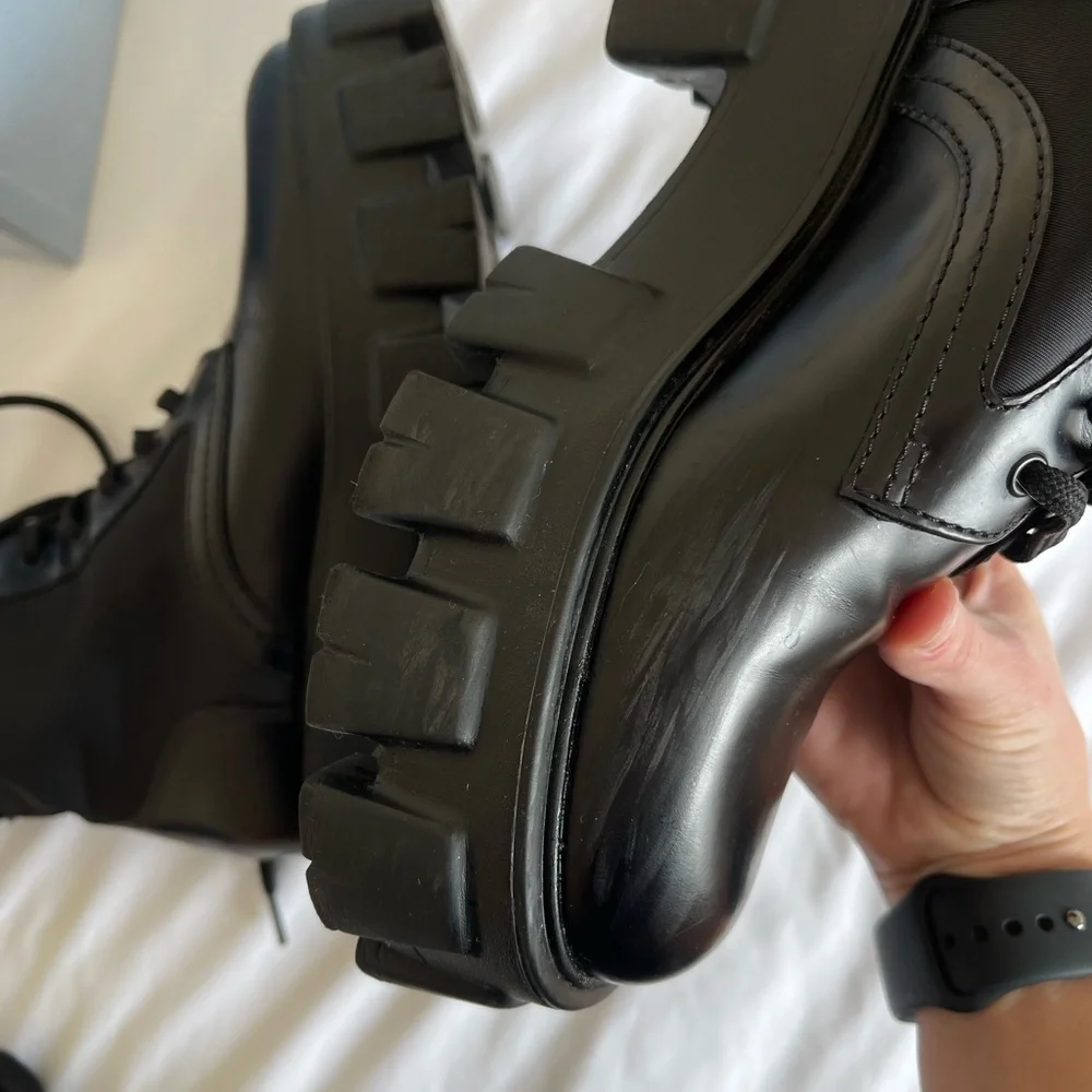 Prada boots with pouch - Picture 3 of 8